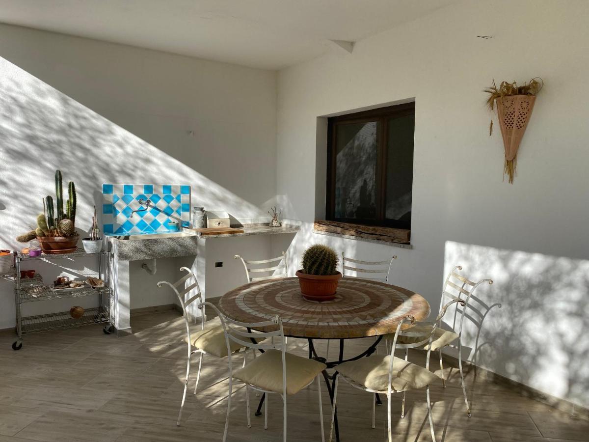 Casa Vacanza Malcusa San Pantaleo Eksteriør bilde